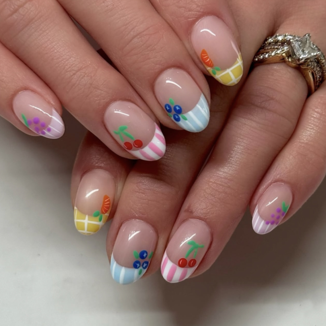 24 stuks eenvoudige amandelnag - Nail Art Press On recensie en prijs