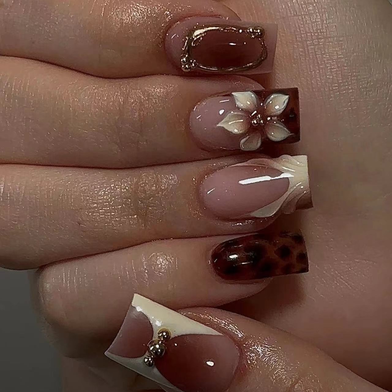 Korte vierkante nepnagels voor - Nail Art Press On recensie en prijs